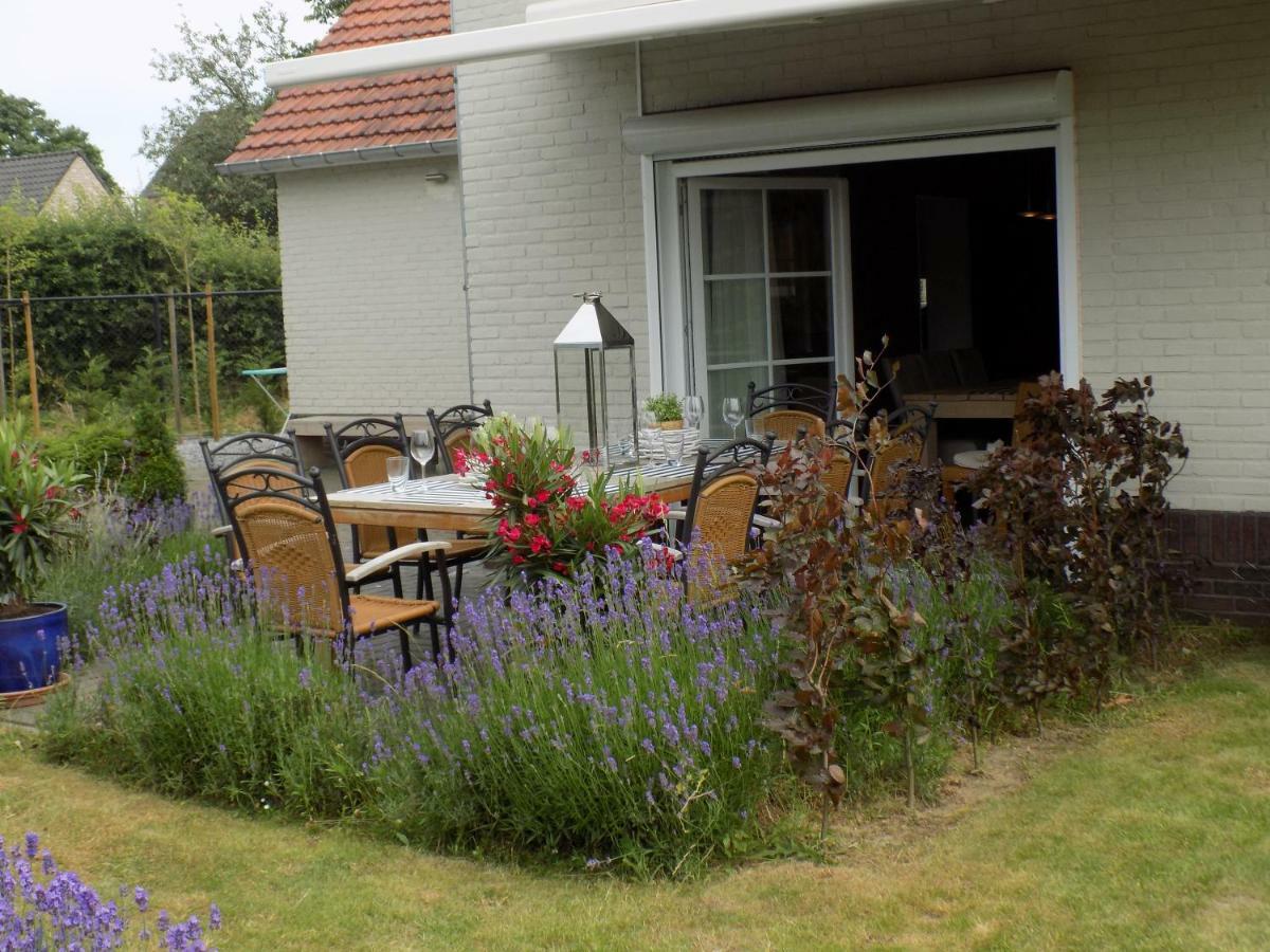 Villa Mooi Maasland มาเซค ภายนอก รูปภาพ